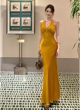 纸醉金迷深v褶皱系带挂脖裙纯欲风波光粼粼大露背晚宴会礼服长裙