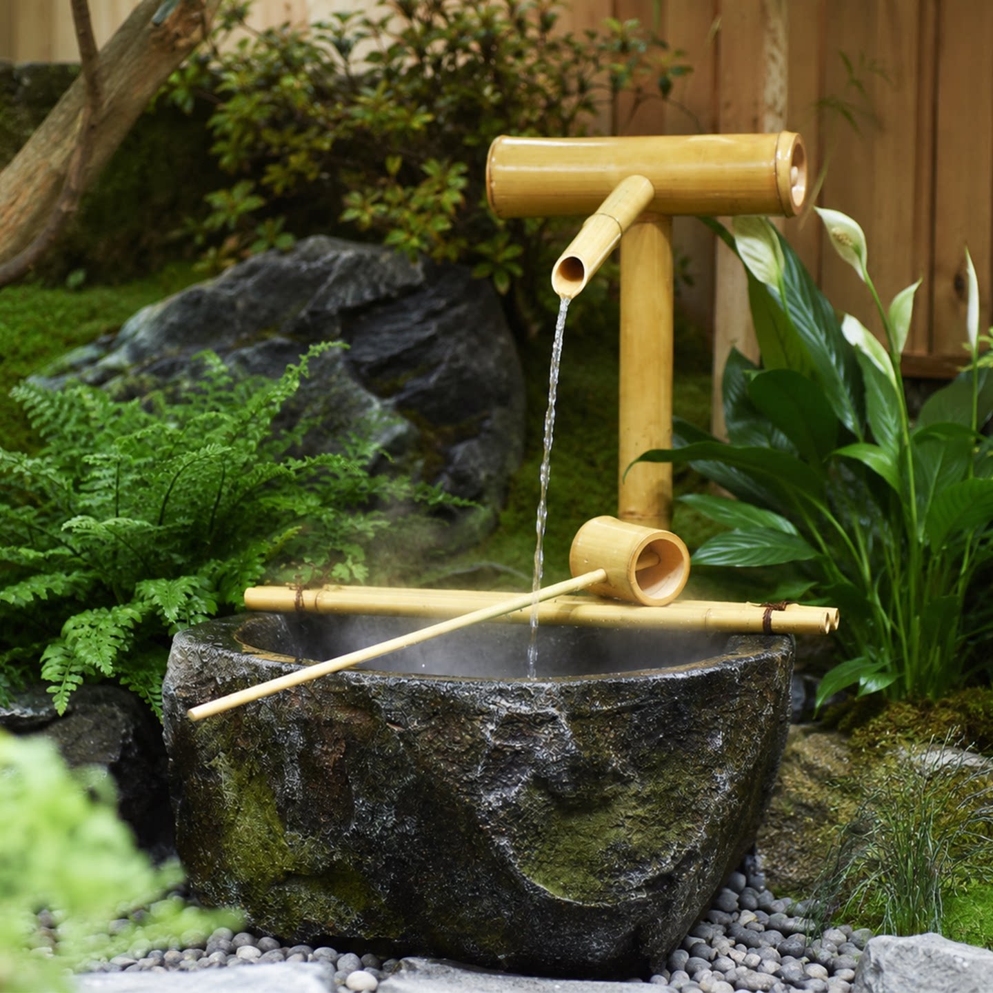 日式仿鹅卵石竹制循环流水摆件