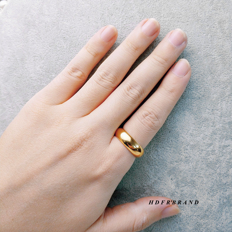 简约冷淡风气质镀金实心加厚戒指男女宽版光面设计指环不易掉色