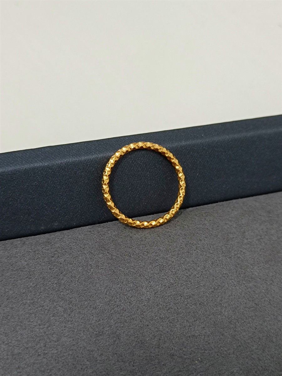 日韩小众简约满天星钛钢镀18K金波光粼粼细戒指ins叠戴素圈指环潮