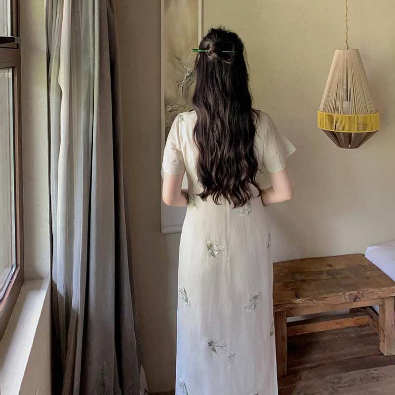 LUJIN의 집에서 만든 달 아래 은방울꽃 새로운 중국식 개선 치파오 드레스 여성 여름 허리를 조이는 복고풍 꽃무늬 스커트