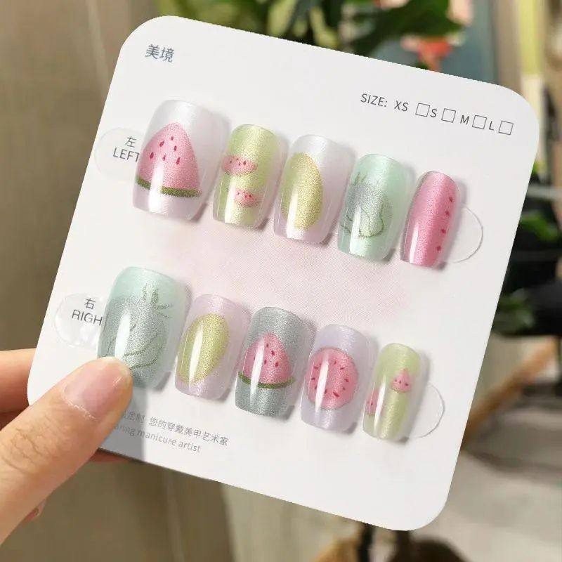 手工儿童美甲穿戴甲感短款西瓜派对猫眼假指甲贴片2026年新款,彩妆/香水/美妆工具,美甲工具,淘宝优惠券,粉丝福利购,淘宝优惠卷