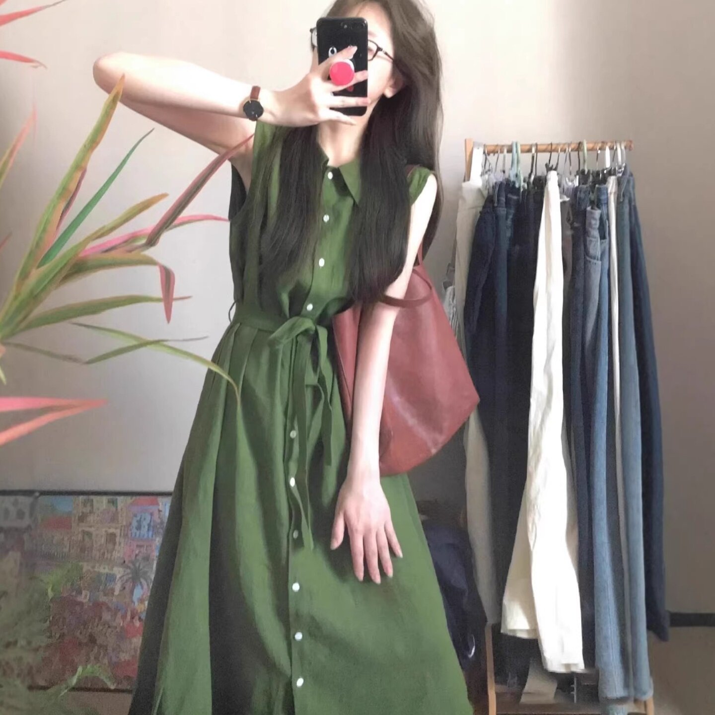 法式复古绿色无袖衬衫连衣裙女夏季设计感宽松显瘦系带气质长裙子