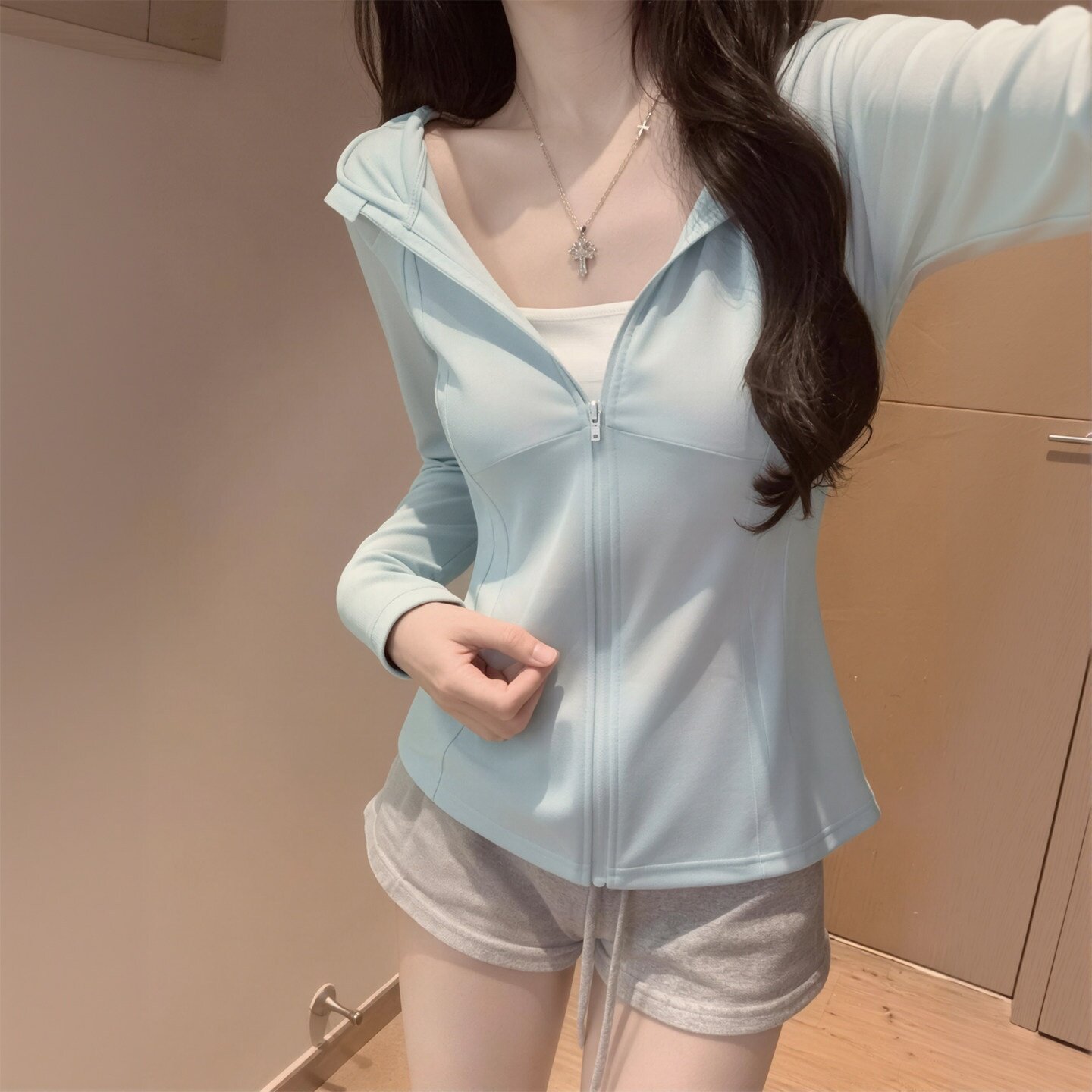 蓝色收腰冰丝凉感外套女款防紫外线小个子夏季修身轻薄连帽防晒衣