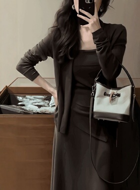 2026新款春季法式复古长袖吊带连衣裙子女韩系氛围感穿搭三件套装