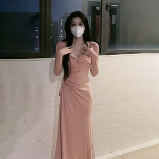 包臀裙女士早秋装新款后妈包臀长裙辣妹法式感长袖连衣裙子女秋季