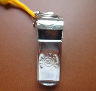 口哨体育课大号铜裁判哨子比赛哨子 户外救生口哨带挂绳特价包邮