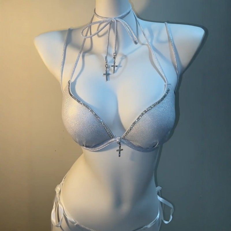 性感水钻系带挂脖内衣套装性感纯欲无痕显大小胸聚拢不空杯文胸罩