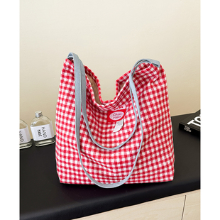 书托特包 原创小众设计红格子多功能帆布包包女大容量休闲斜挎包装