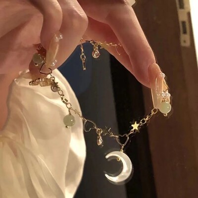 2026新款月亮山茶花ins手链女生轻奢小众复古设计铃兰花生日礼物