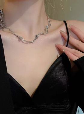 2025高定款荆棘玫瑰花枝条链项链女小众设计高级冷淡风甜酷锁骨链