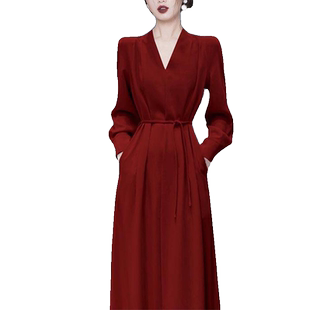 轻奢高级感礼服连衣裙2025春秋新款法式复古气质中长裙女红色长袖