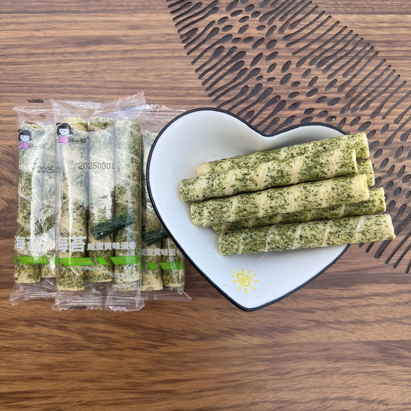 香芋夹心蛋卷榴莲松脆奶香鸡蛋注心下午茶零食休闲整箱解馋小包装