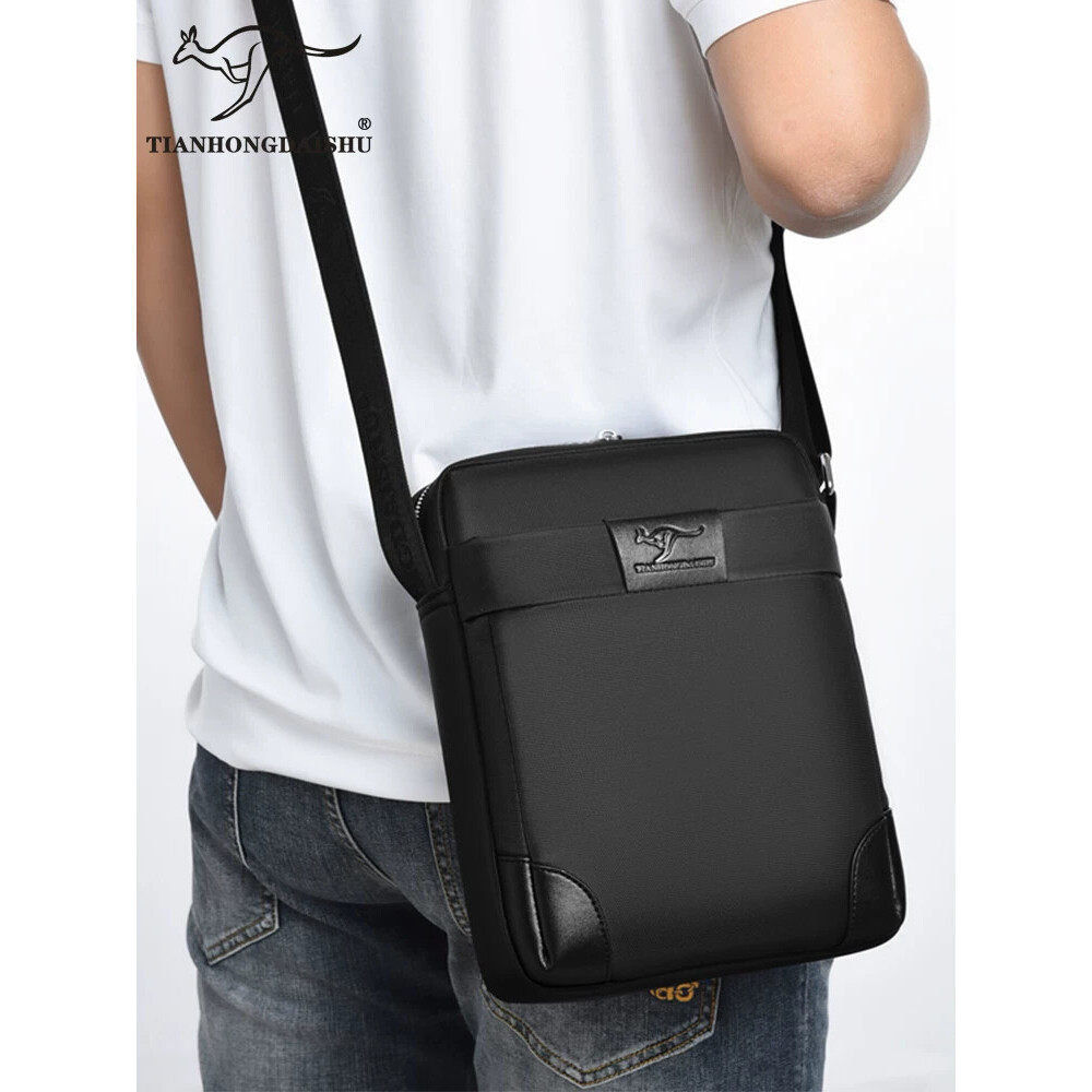 新款帅桐袋鼠斜挎包男款帆布防水商务通勤外出便携包休闲单肩包