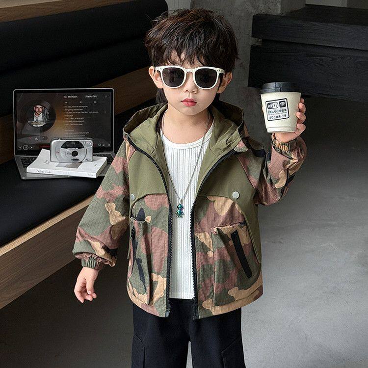 儿童秋季外套男童冲锋衣2025新款韩版宝宝迷彩风衣连帽春秋款夹克