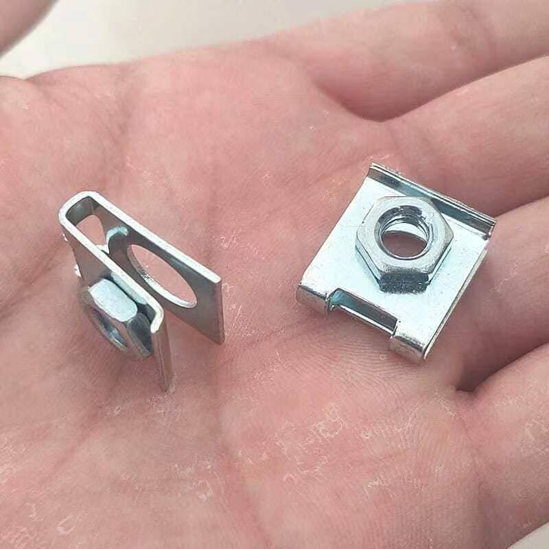 通用汽车保险杠牌照螺母底座卡扣汽车牌照扣座加厚卡子