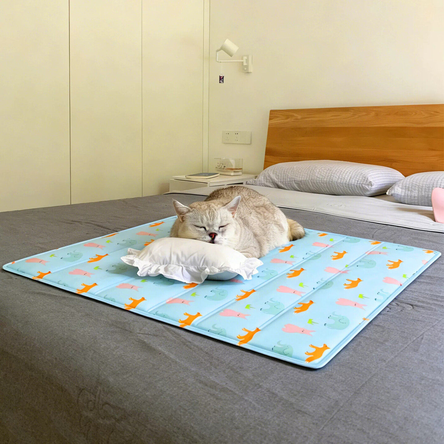 宠物冰垫猫咪凉席夏季狗狗凉窝降温凝胶睡垫易清洗猫窝狗窝小型犬