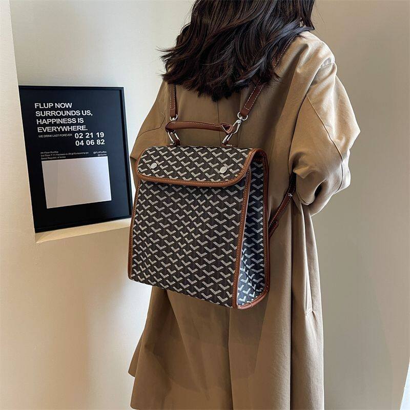 笔记本电脑专用背包女大容量高级双肩包旅行通勤托英伦包包女新款