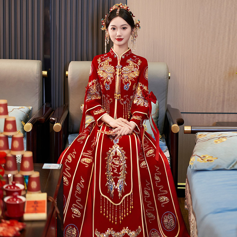 丝绒秀禾服新娘2026新款中式婚纱