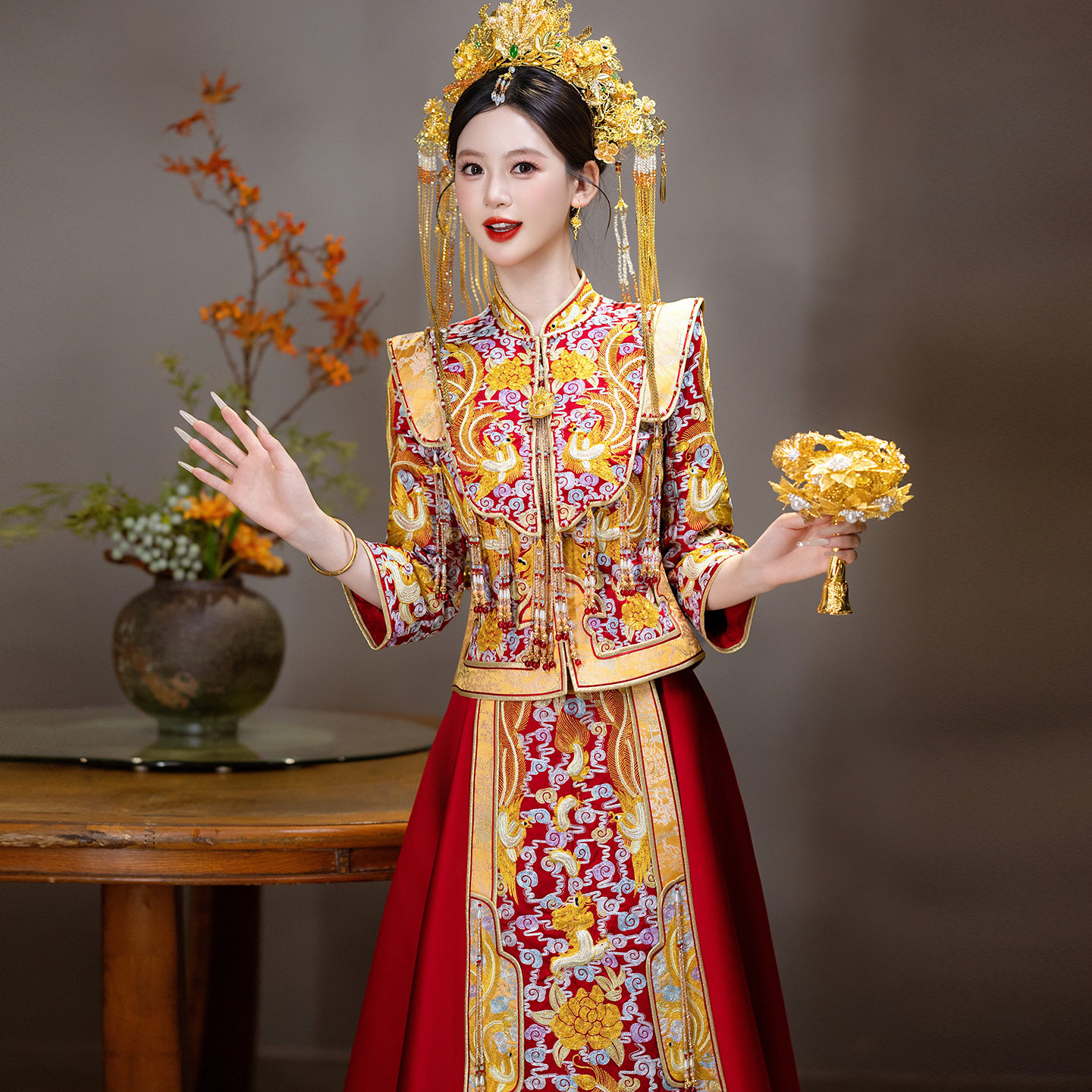 披肩龙凤褂婚服2026新款中式结婚新娘服古装嫁衣出阁服刺绣秀禾服