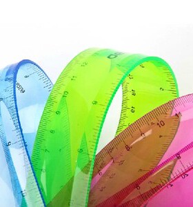 得力6208/6209直尺软质尺可弯曲20/30CM小学生办公直尺创意可爱