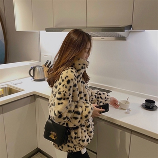 2026秋冬学院风保暖毛绒仿皮草豹纹毛毛外套女韩版 宽松加厚上衣潮