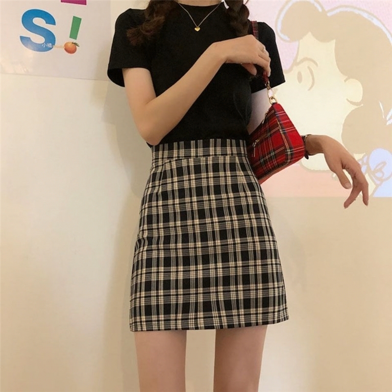 春夏季半身裙2025新款短裙子显瘦百搭格子A字裙高腰修身包臀裙女