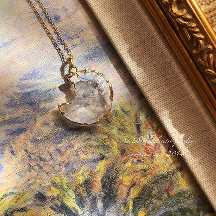 Moon Dreamer｜无边的追寻与易碎的美梦。鎏金白水晶月亮礼物项链