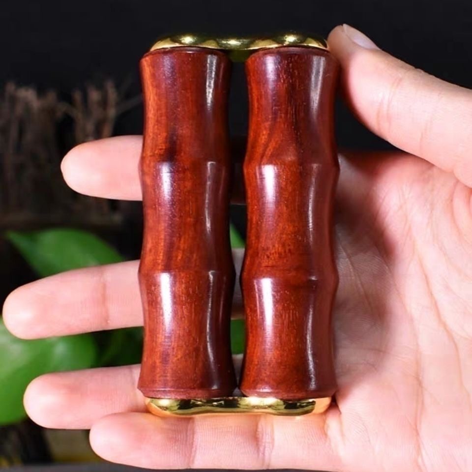 紫檀木雕手玩把件手部手掌减压滚轮老年人健身按摩器解压手握锻炼