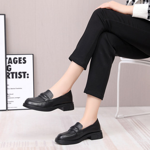 前掌加宽特大码女鞋41到43大号丫丫2026春季新款粗跟单鞋中跟真皮