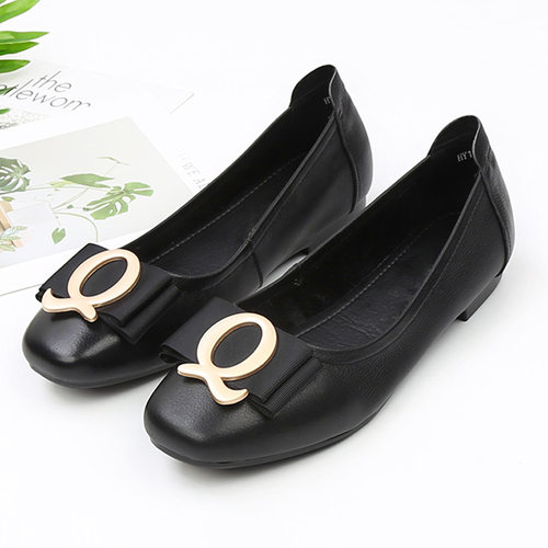 浅口平底圆头真皮休闲大码女单鞋