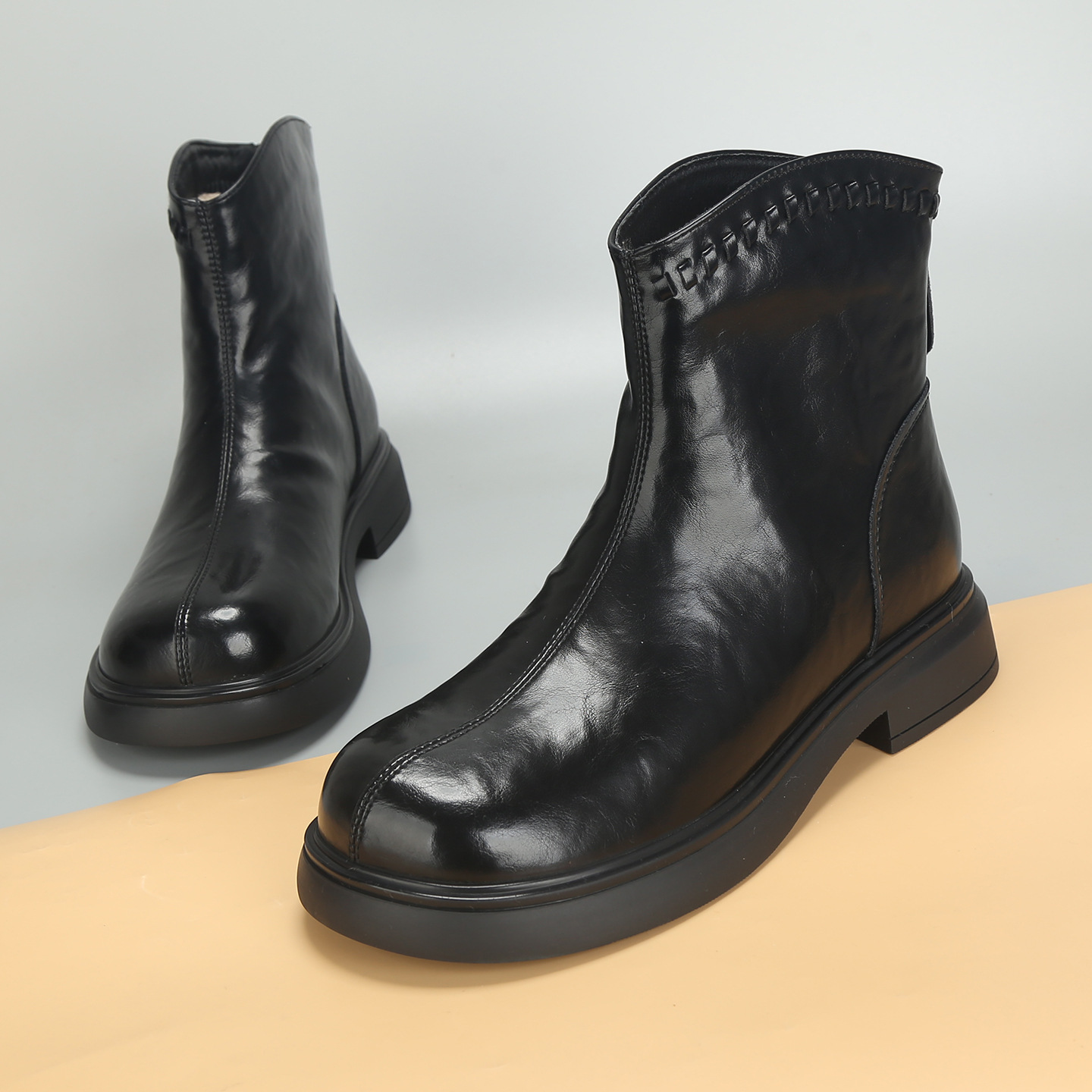 前掌加宽大码女鞋41到43冬新款女靴厚底短靴马丁靴不累脚加绒棉靴