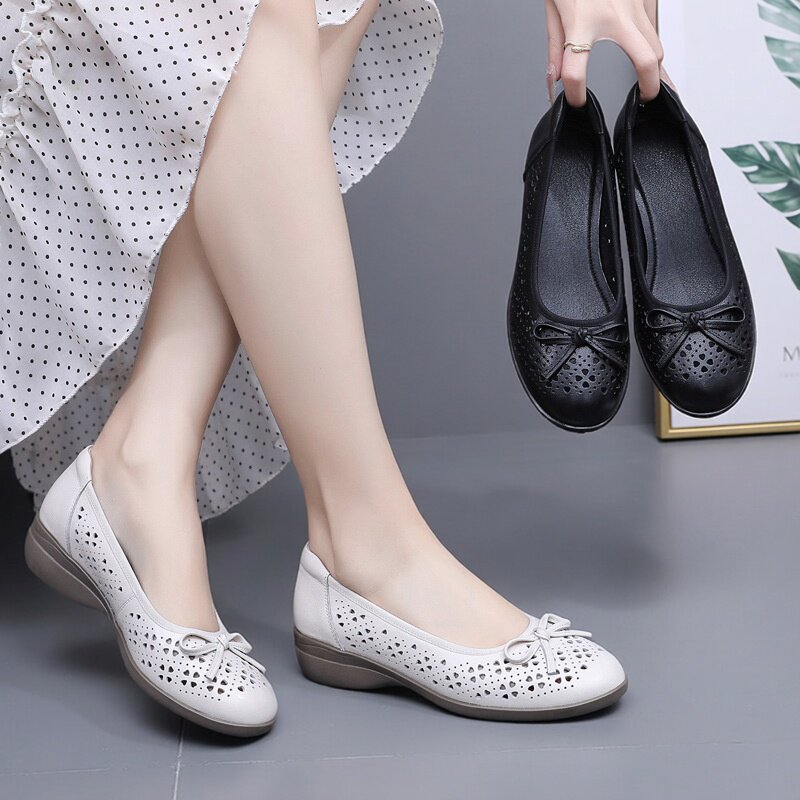 大码41到43女鞋中老年洞洞凉鞋奶奶透气妈妈鞋春夏软底蝴蝶结平底