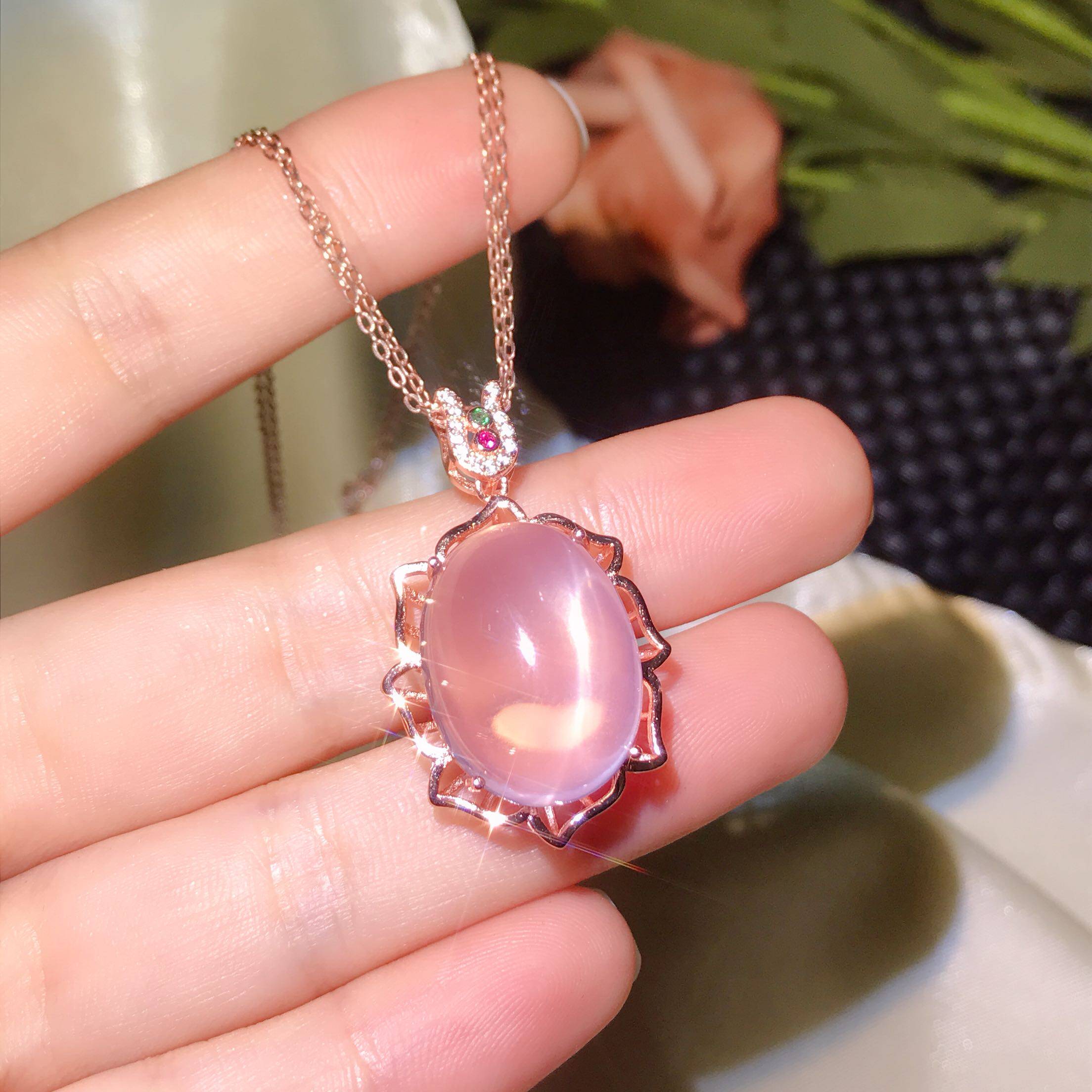 天然芙蓉石吊坠女项链s925纯银镀金镶嵌素面粉水晶粉色宝石招桃花