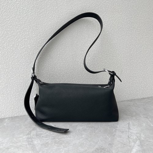 腋下单肩斜跨包休闲百搭