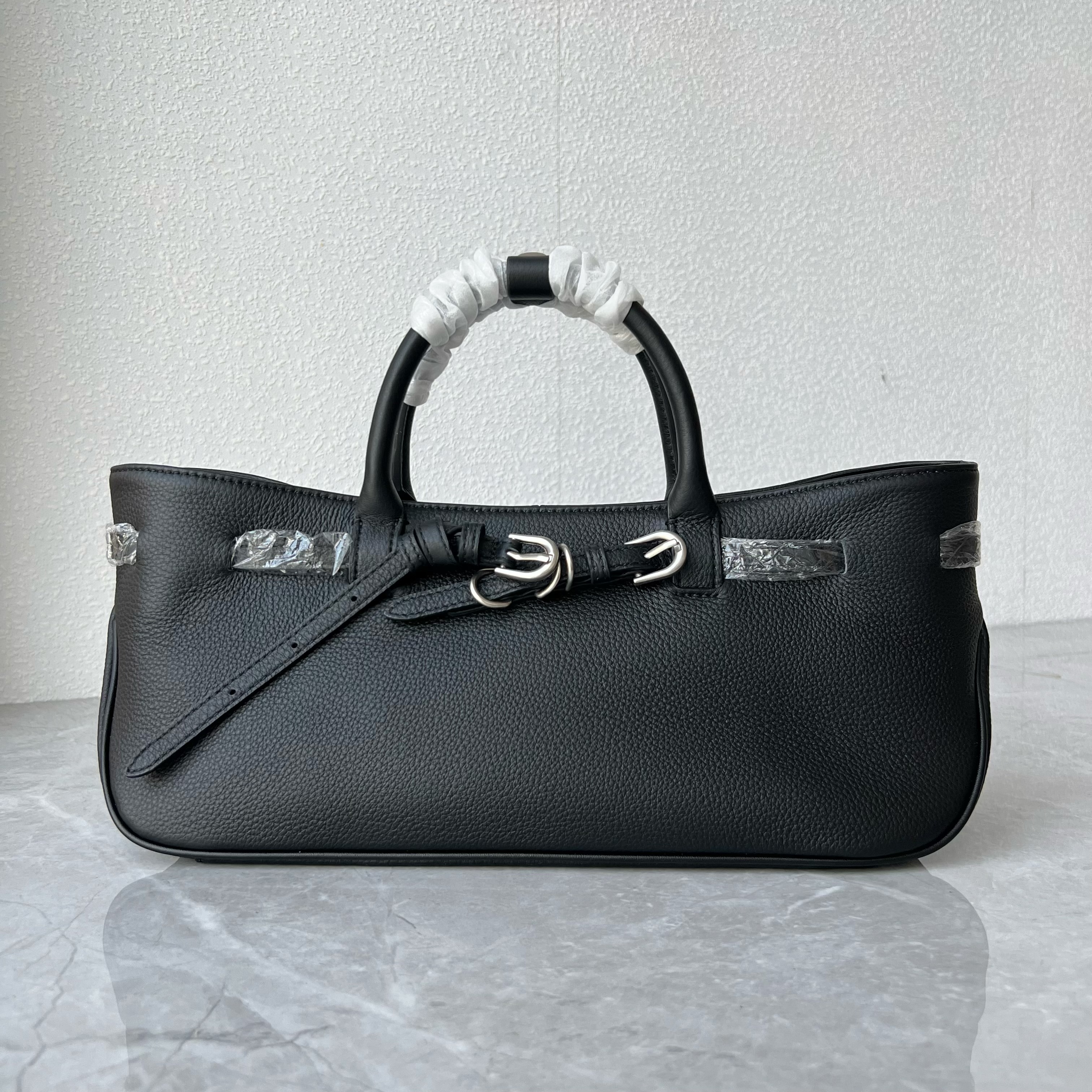 出口法国余单进口自然摔头层牛皮机车包小众女士手提包百搭斜跨包