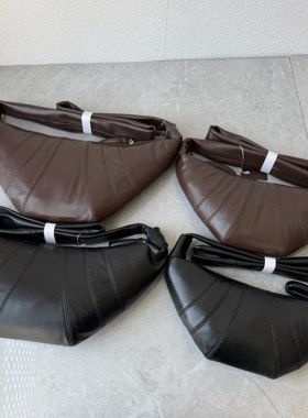 整包全头层羊皮~小众高级质感牛角包饺子包软皮百搭单肩斜跨包女