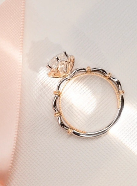 甄媛银饰手捧花八心八箭超闪戒指