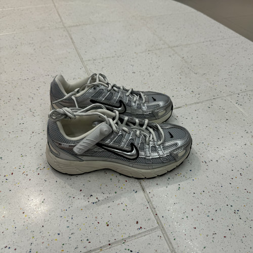 犇犇运动Nike/童鞋P-6000大童跑步鞋女老爹鞋 HV5064-002-402