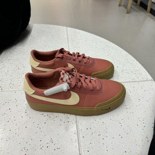 犇犇运动Nike/ COURT SHOT 男子舒适休闲板鞋 IB2316-FQ8146-104