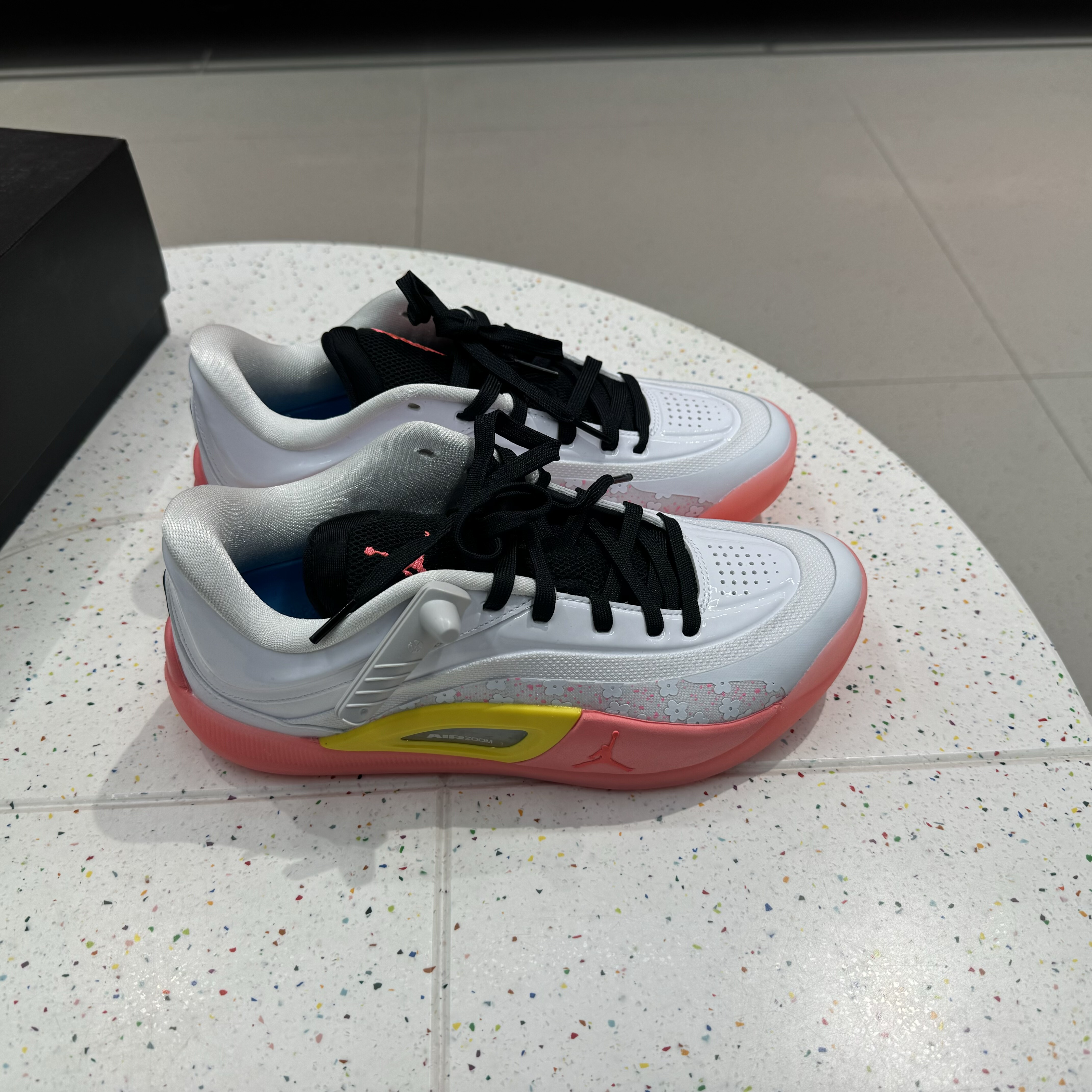 犇犇运动Nike/JORDAN ZION 4 PF男子低帮篮球鞋FD0591-101-401