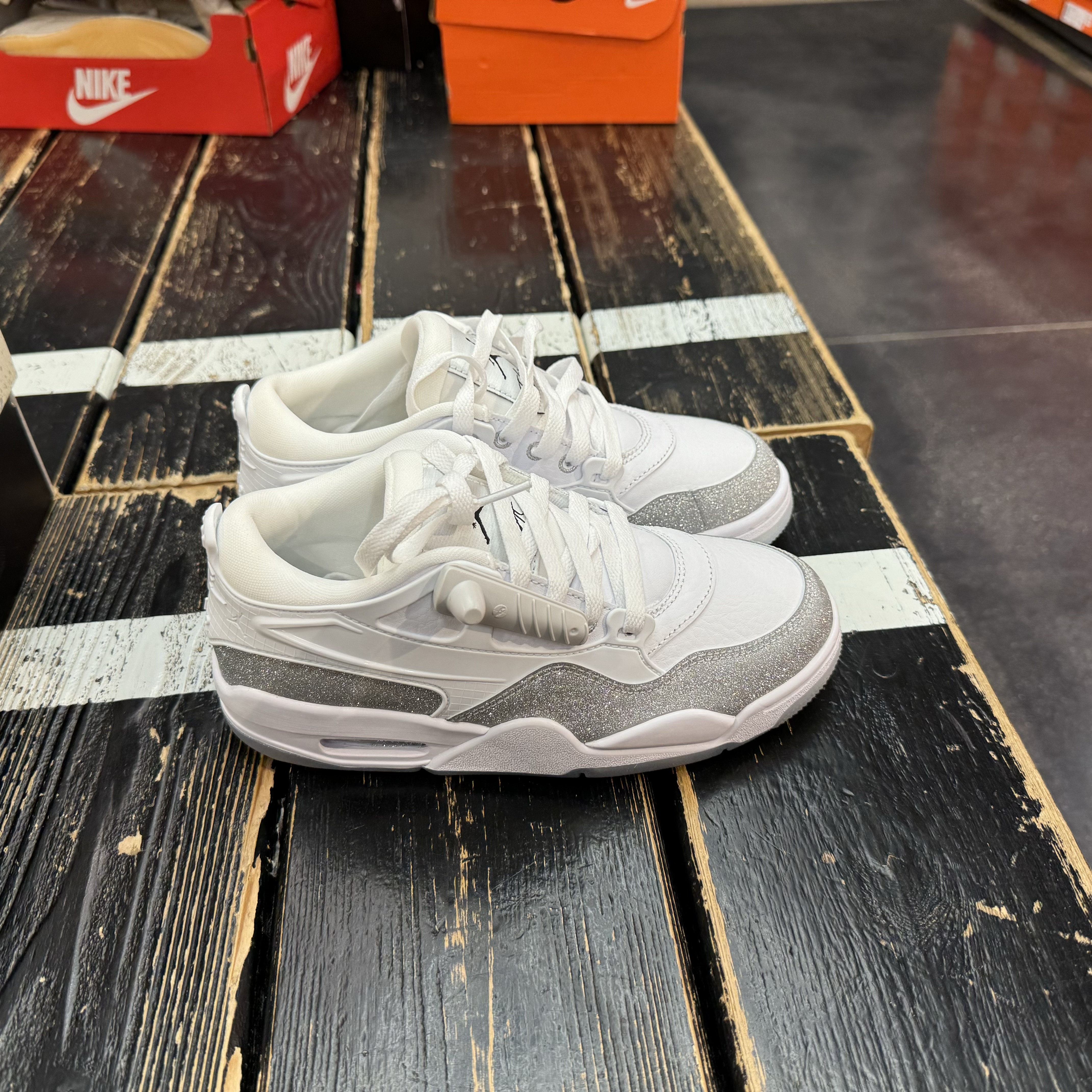 犇犇运动Nike/ Air J篮球鞋