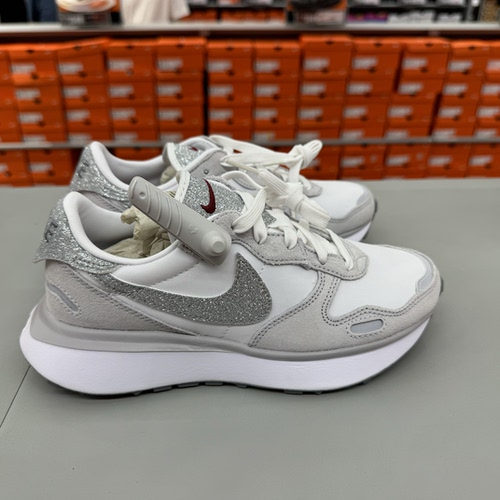 犇犇运动Nike/  PHOENIX WAFFLE 女子运动休闲鞋 HQ3463-191