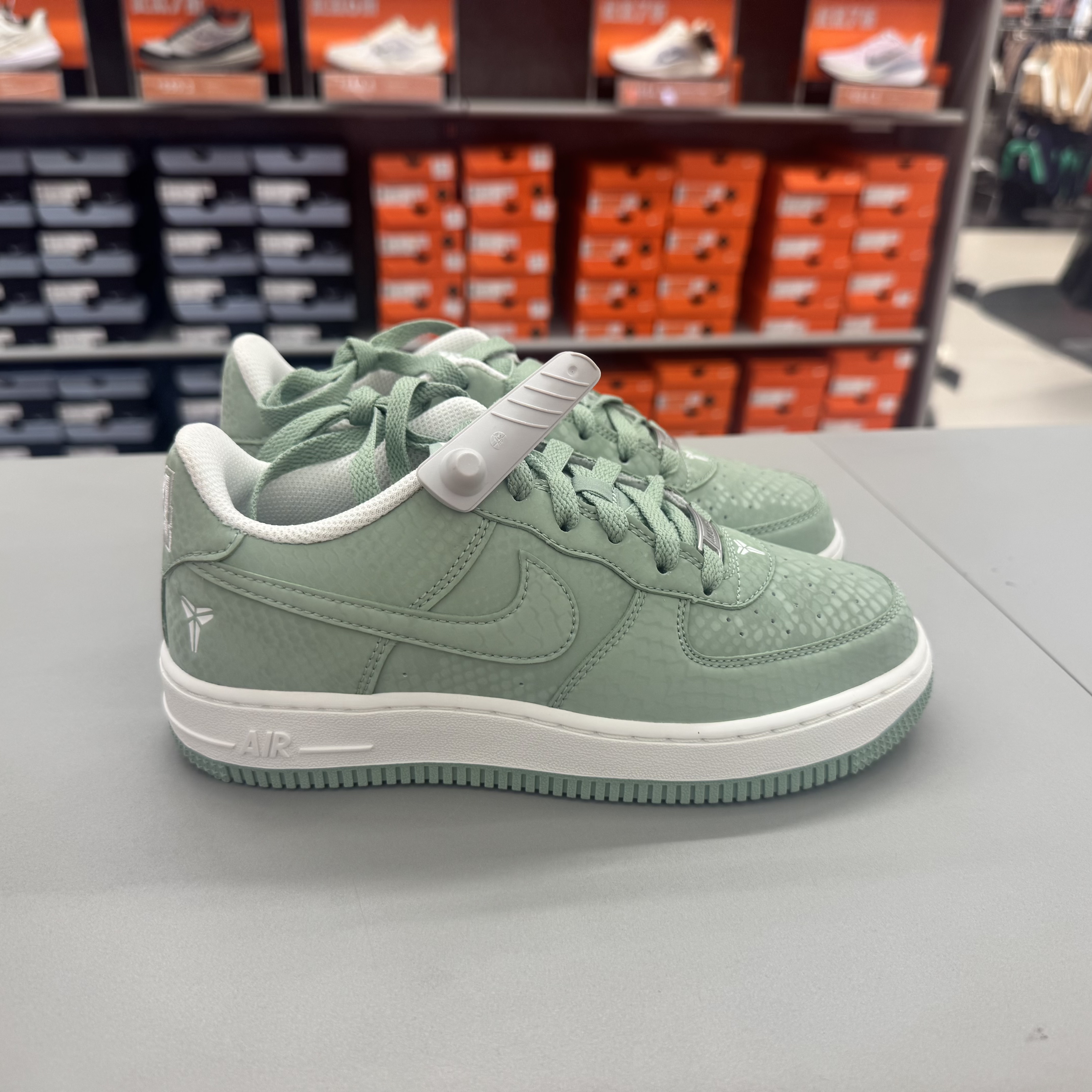 犇犇运动Nike/大童AIR FORCE 1 LOW(GS)空军一号休闲鞋IO4610-005