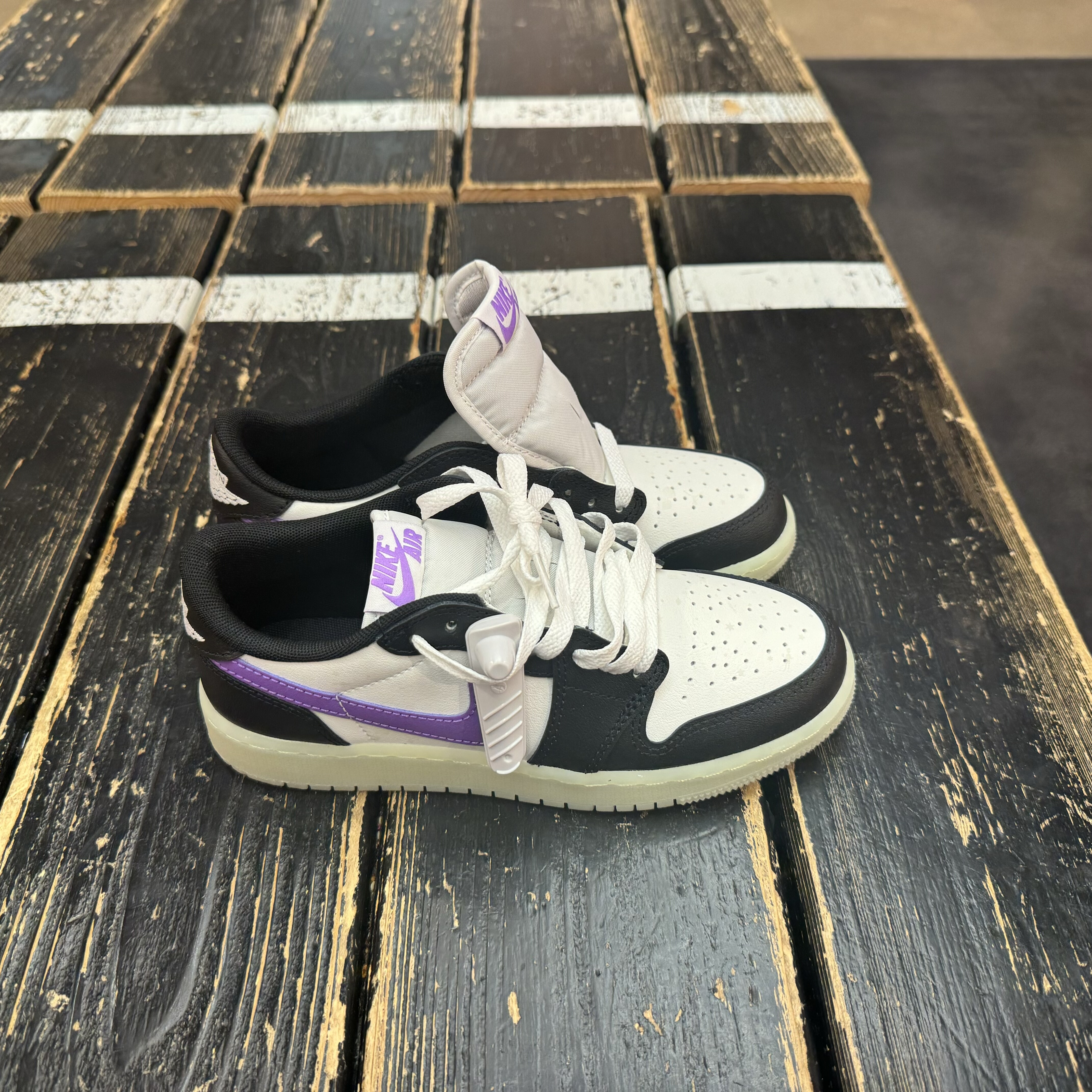犇犇运动Nike/ AIR JORDAN 1 RETRO LOW OG 大童板鞋 HF0410-001
