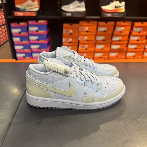 犇犇运动Nike/ AIR JORDAN 1女子休闲舒适缓震篮球鞋IM5129-010