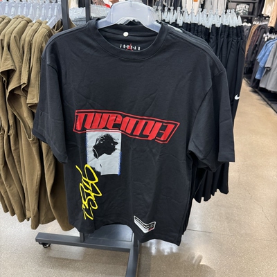 犇犇运动Nike/JORDAN超宽松版型男子舒适休闲短袖T恤 HJ2367-010