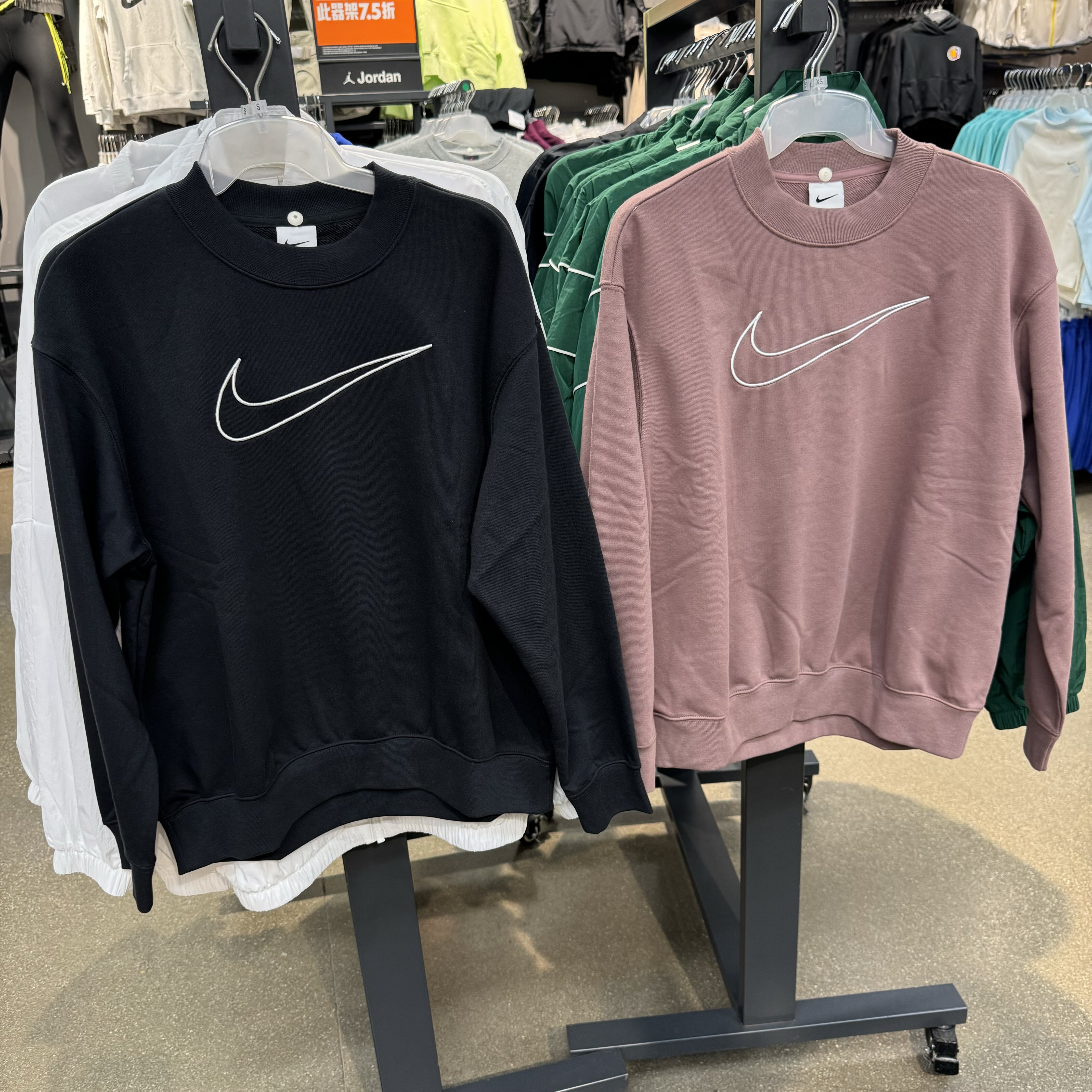 犇犇运动Nike/女子针织镂空运动卫衣/套头衫