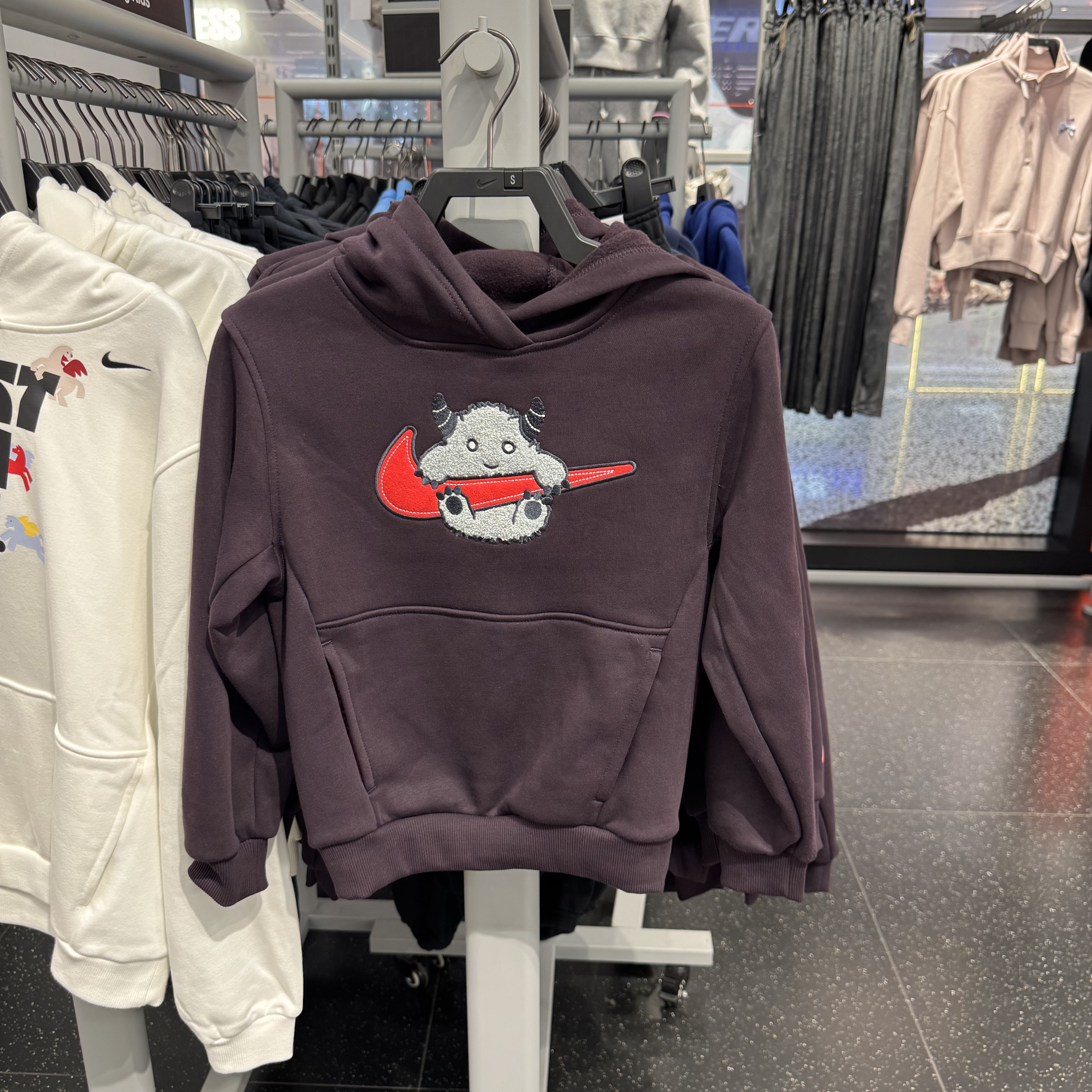 犇犇运动Nike/ 中大童春秋季薄绒保暖舒适连帽运动卫衣IM8892-652