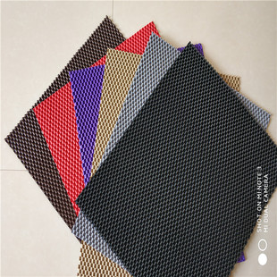 汽车脚垫乳胶PVC橡胶塑胶SUV柔软随意剪防水防滑可裁剪通用脚踏垫